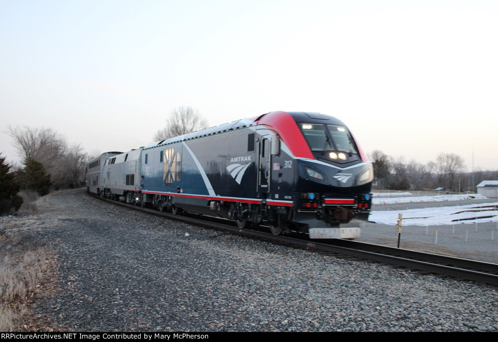 Southbound Amtrak 59